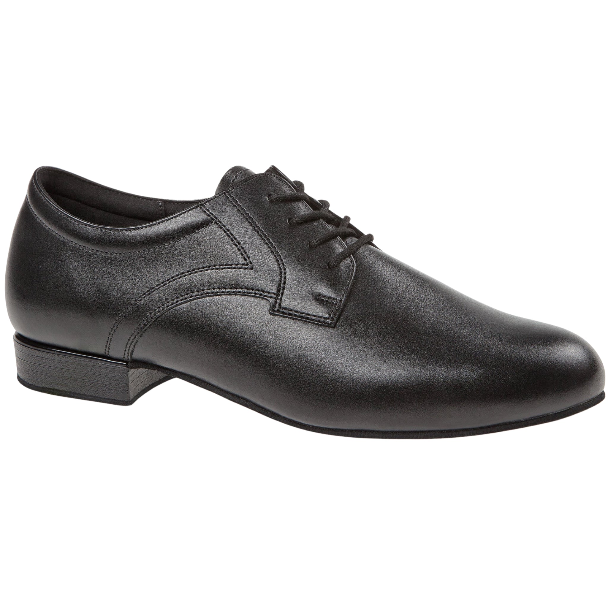 085 Tanzschuhe in Schwarz von Diamant, mit Schnürsenkeln, niedrigem Absatz und abgerundeter Spitze auf weißem Hintergrund.